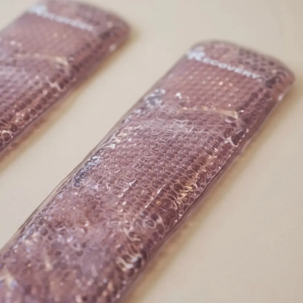 Compresa Postparto Recovery Frío/Calor – 2 Unidades — detalle del gel